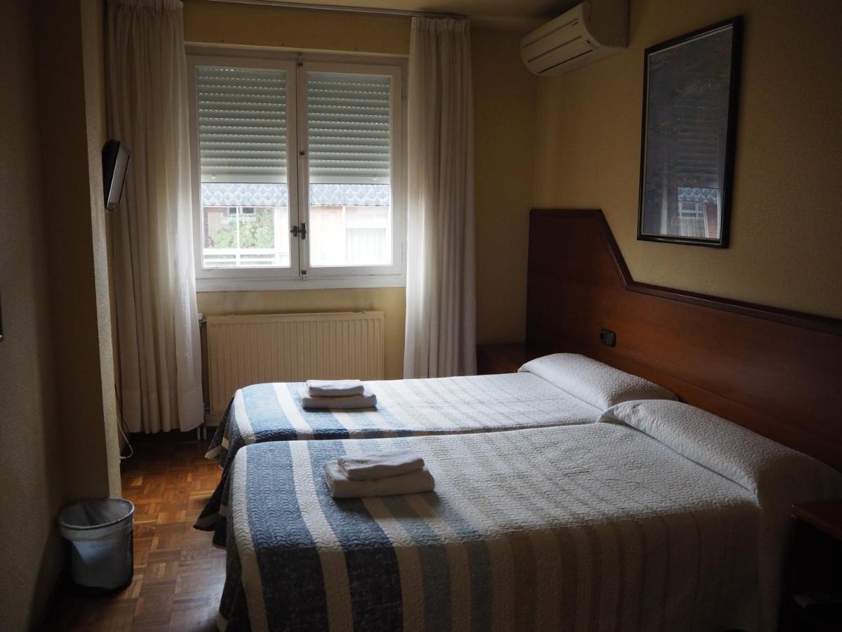 Alojamientos Acella Pamplona Dış mekan fotoğraf