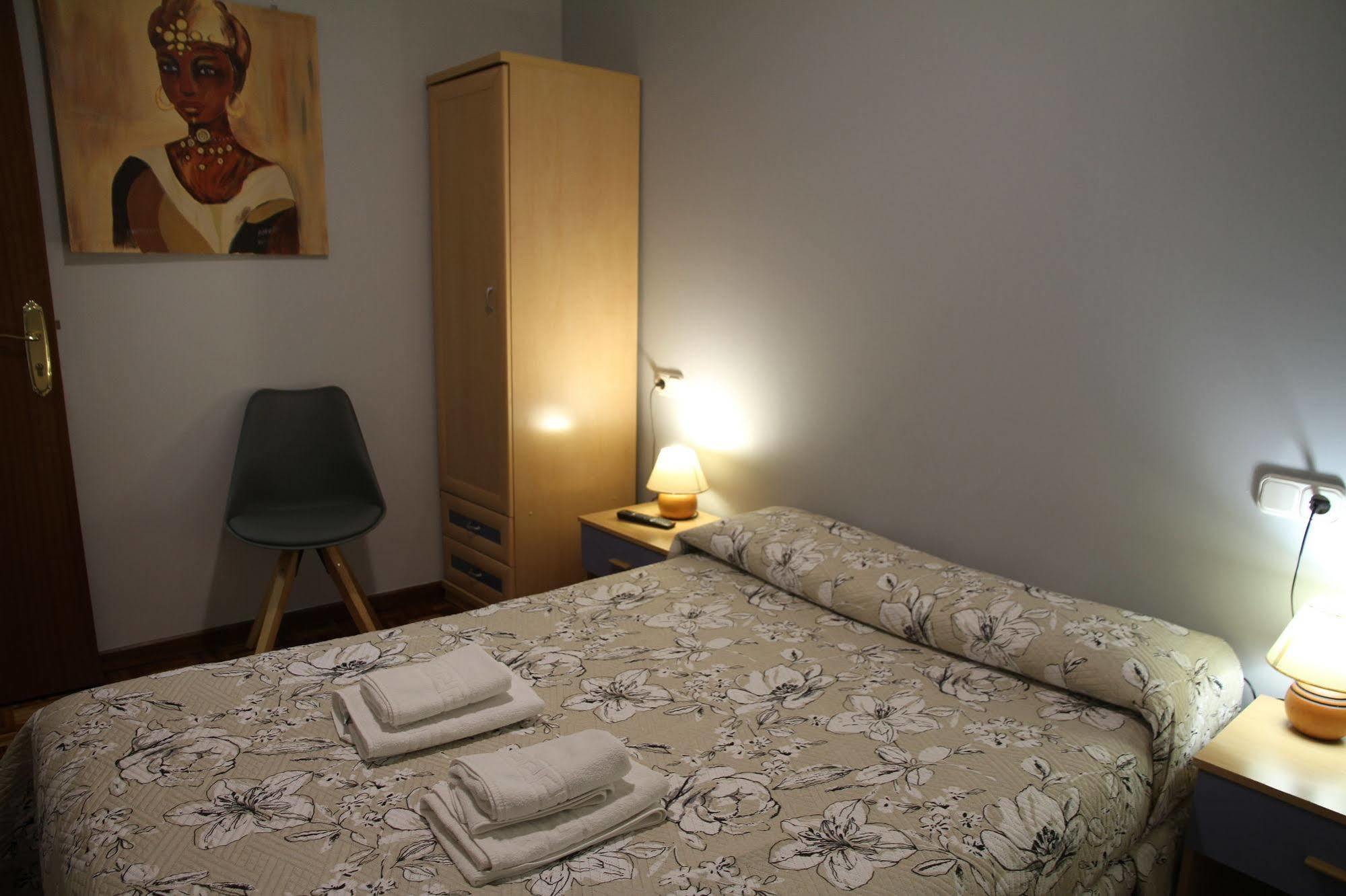 Alojamientos Acella Pamplona Dış mekan fotoğraf